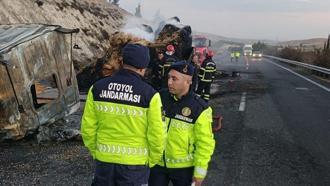 Şanlıurfa’da aynı istikamette giden iki TIR çarpıştı: 1 ölü