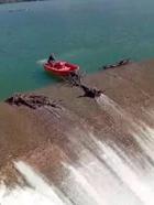 Barajda tehlikeli temizlik