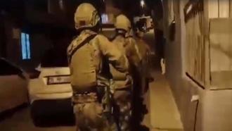 İzmir merkezli 3 ilde suç örgütüne helikopter destekli operasyon; 23 gözaltı