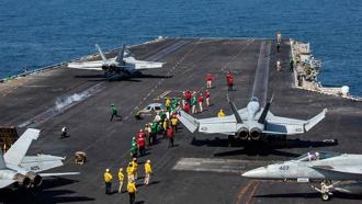 ABD: USS Abraham Lincoln uçak gemisi vurulmadı