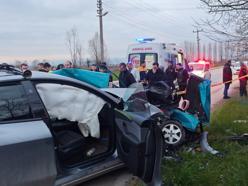 Sakarya'da iki araç kafa kafaya çarpıştı: 1 yaralı
