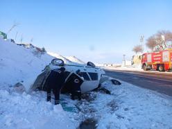 Mardin'de otomobil şarampole devrildi: 4 yaralı