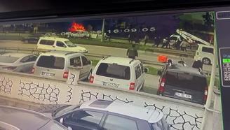 Samsun’da 6 aracın karıştığı kaza sonrası yangın çıktı; 3 yaralı (2)