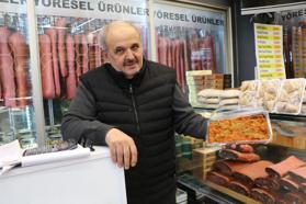 Kayseri’de ramazanın vazgeçilmezi sucuk içi, iftar sofralarını süslüyor