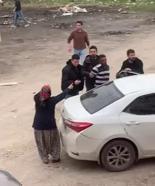 Hükümlüyü yakalamaya giden polise direndiler
