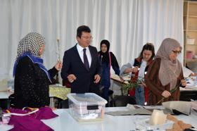 Kaymakam Şahin Kadınlar Günü'nü kutladı