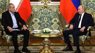 Putin ile Pezeşkiyan telefonda görüştü