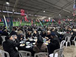 Bursa düzenlenen iftar programına 2 bin 500 kişi katıldı