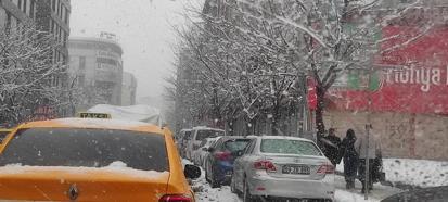 Van'da 216 mahalle ve mezra yolu ulaşıma kapandı