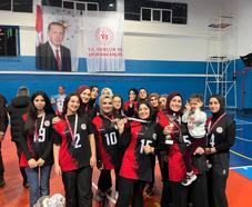 Kurduğu voleybol takımıyla kadınların sosyalleşmesine katkı sağlıyor