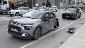 Sarıyer'de 4 aracın karıştığı zincirleme kazada 4 kişi yaralandı