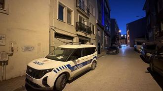 Emekli okul müdürü evinde ölü bulundu