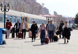 İran’a saldırı Van turizmini etkiledi; otellerdeki doluluk yüzde 10'a düştü