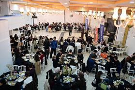 Gemlik Belediye Başkanı Deviren, üniversite öğrencileriyle iftarda buluştu