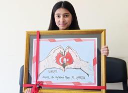 Ortaokul öğrencisi Eslem İstiklal Marşı ile Mehmet Akif’i resmetti