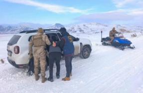 12 yıl 8 ay cezası bulunan firari hükümlü kar motoruyla takip sonucu yakalandı
