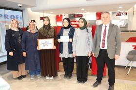 Liseli öğrenciler harçlıklarını Gazze’de Kadir Gecesi iftarı için bağışladı