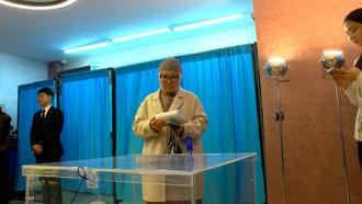 Kazakistan’daki anayasa referandumu için Başkonsoloslukta sandık kuruldu