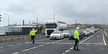 Tekirdağ-İstanbul kara yolunda araç yoğunluğu; ağır vasıtalara kısıtlama / Ek fotoğraflar
