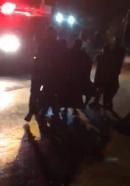 Hasarlı kaza sonrası sürücünün darbedildiği anlar kamerada