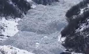 Şırnak’ta çığ düşme anları kamerada