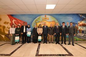 Çanakkale Zaferi konulu yarışmalarda dereceye girenlere ödül