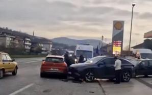 Bartın'da 3 aracın karıştığı kaza kamerada