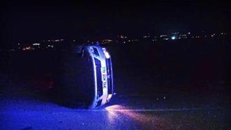 Polis aracıyla otomobil çarpıştı: 1'i polis, 3 yaralı