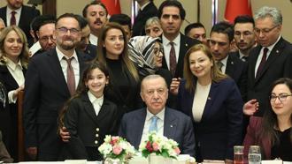 Dünya matematik şampiyonu Lina, Cumhurbaşkanı Erdoğan'dan 23 Nisan’da koltuğuna oturmayı istemiş