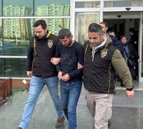 Eşini 5 bıçak darbesiyle ağır yaralayıp, yanındaki erkeği öldüren sanığa 'tahrik' indirimiyle 16 yıl hapis