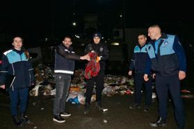 İstanbul- Esenyurt'ta çöpte bulunan 1 milyon 200 bin liralık altın sahibine teslim edildi