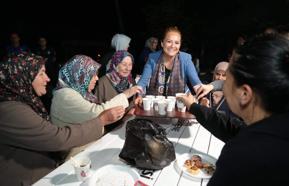 Ergene'de 'Muhabbet Sizden, Çaylar ve Kahveler Müge Başkan'dan uygulaması devam edecek