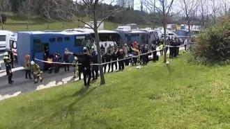 Başakşehir'de 4 cezaevi nakil aracı kaza yaptı: 6 jandarma, 9 mahkum yaralandı