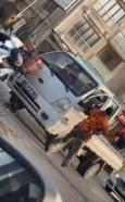İstanbul – Maltepe’de tartıştığı sürücünün camını kaskla kıran motosikletli kamerada