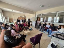 Hatay’da kuaförler Huzurevindeki vatandaşlara saç bakımı yaptı