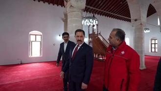 Depremde ağır hasar gören tarihi Mustafa Şevki Paşa camisinde  restorasyon çalışması devam ediyor