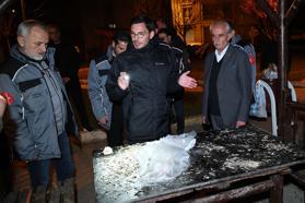 Başkan Yazıcıoğlu Devegörmez Mahallesi’nde  gece mesaisi