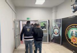 İzmir'de sahte site açıp, dolandırıcılık yapan 25 şüpheli tutuklandı/Ek fotoğraflar