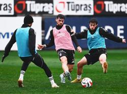 Beşiktaş, günü çift antrenmanla tamamladı
