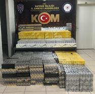 Batman’da market aracında kaçak sigara ele geçirildi