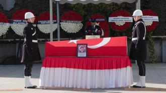 Şehit polis memuru Mustafa Aydın için İstanbul Emniyet Müdürlüğü'nde tören düzenlendi