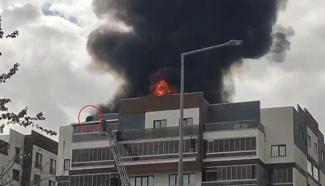 8 katlı apartmandaki yangında mahsur kalan 2 kişi kurtarıldı; o anlar kamerada