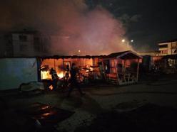 İşçilerin kaldığı konteynerler alev aldı