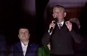 Özgür Özel:  Bozbey, Aydın’daki sözde topuklu, topuklayan efe gibi AK Parti’ye sığınmadığı için gözaltında