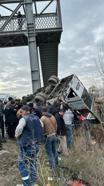 Ankara'da özel halk otobüsü, üst geçidin ayağına çarptı: 4 ölü, 13 yaralı