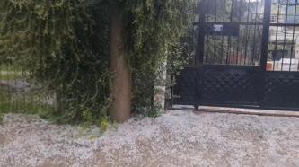 Osmaniye'de sağanak ve dolu yağışı; cadde ve sokaklar beyaza büründü