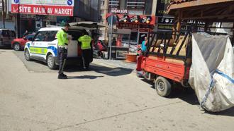 Plakasız motosiklet ve triportörün sürücülerine 126 bin lira ceza