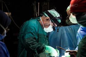 ‘Kalbi durdurulmadan yapılan kapak tamiriyle sağlığına kavuştu’