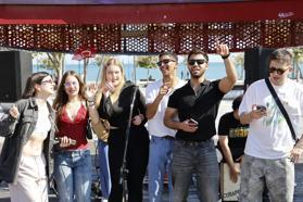 Erasmuslu gençlerden mini konser