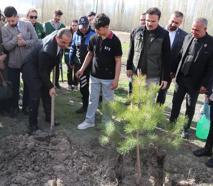 Vali Taşolar, liseli Muhammed Deniz’in isteğine duyarsız kalmadı